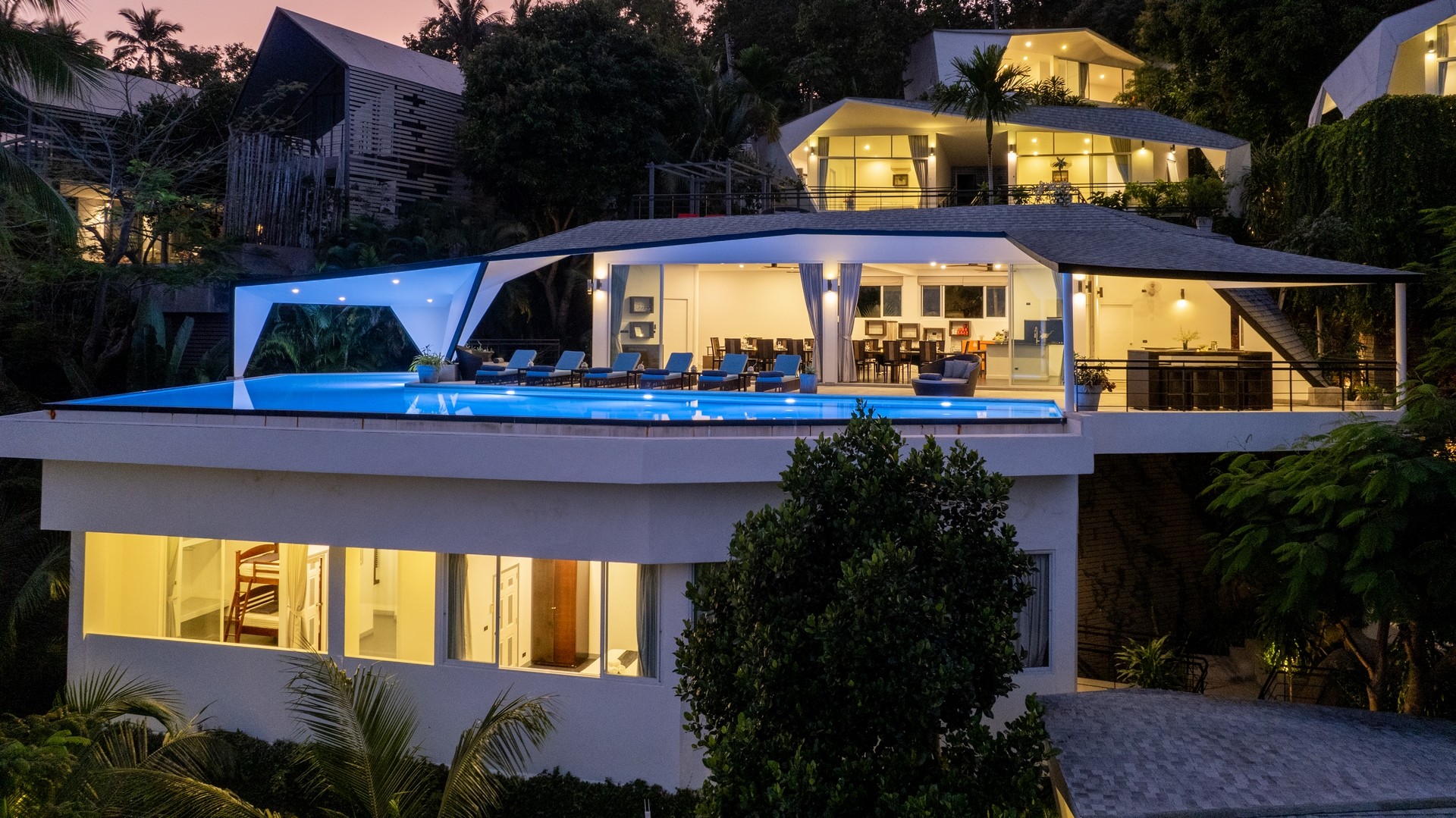 Уникальная вилла с видом на море и 11 спальнями на продажу Чавенг Ной - Фото 3