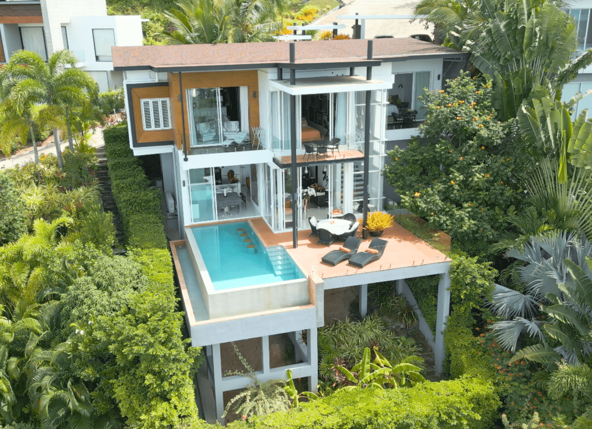 Стильная 3-спальная вилла с бассейном на продажу в районе Чавенг. - Фото 3